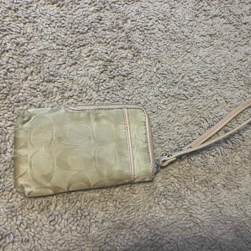 Coach Wristlet Wallet - Pink